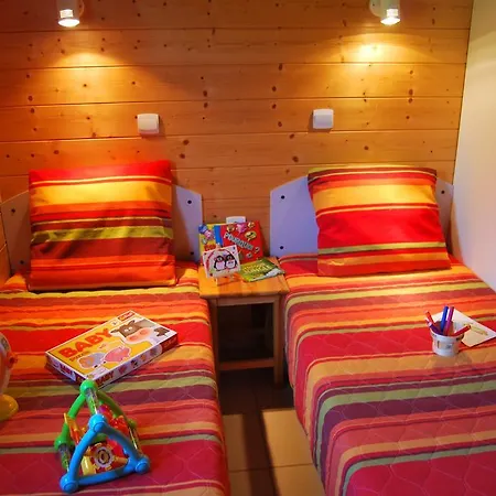 Lagrange Grand Bleu - Les Ségalières Village de vacances 3*