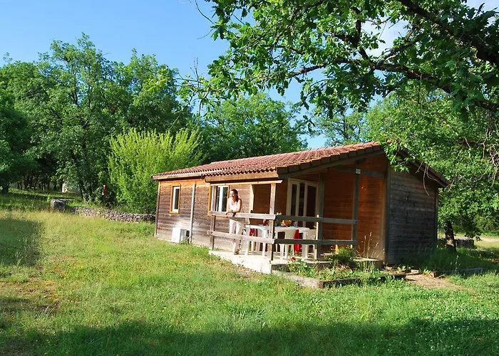 Lagrange Grand Bleu - Les Ségalières 3*